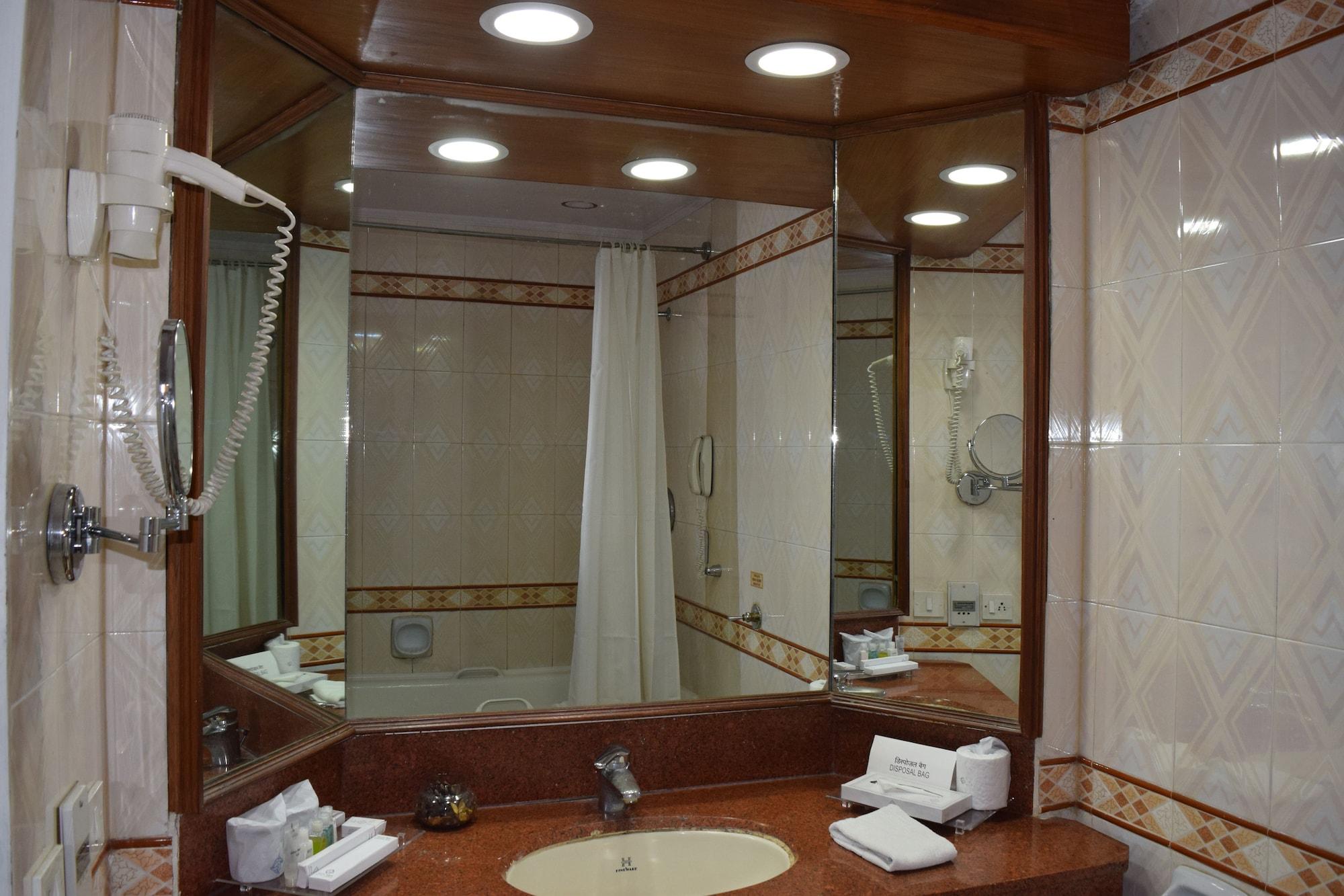 Samrat, Hotel New Delhi