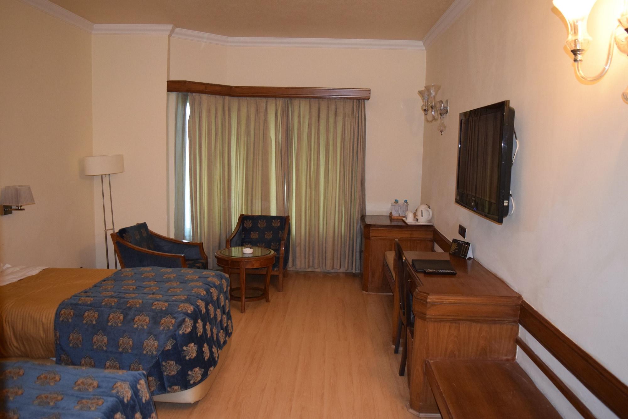 Hotel Samrat,